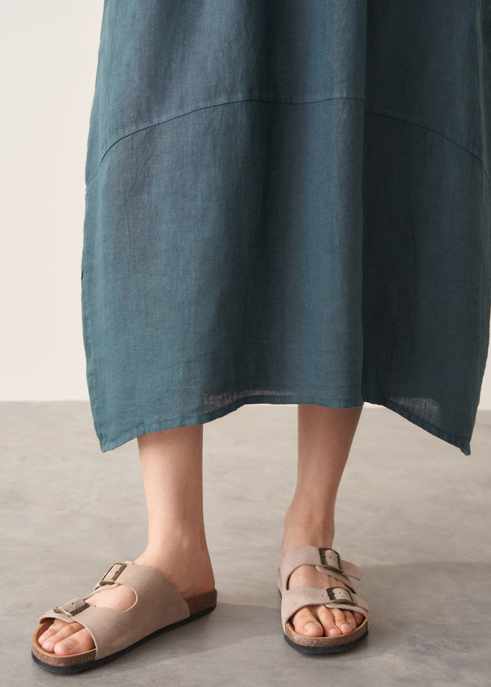 Modern Dark Green Linen Skirt - Image 5