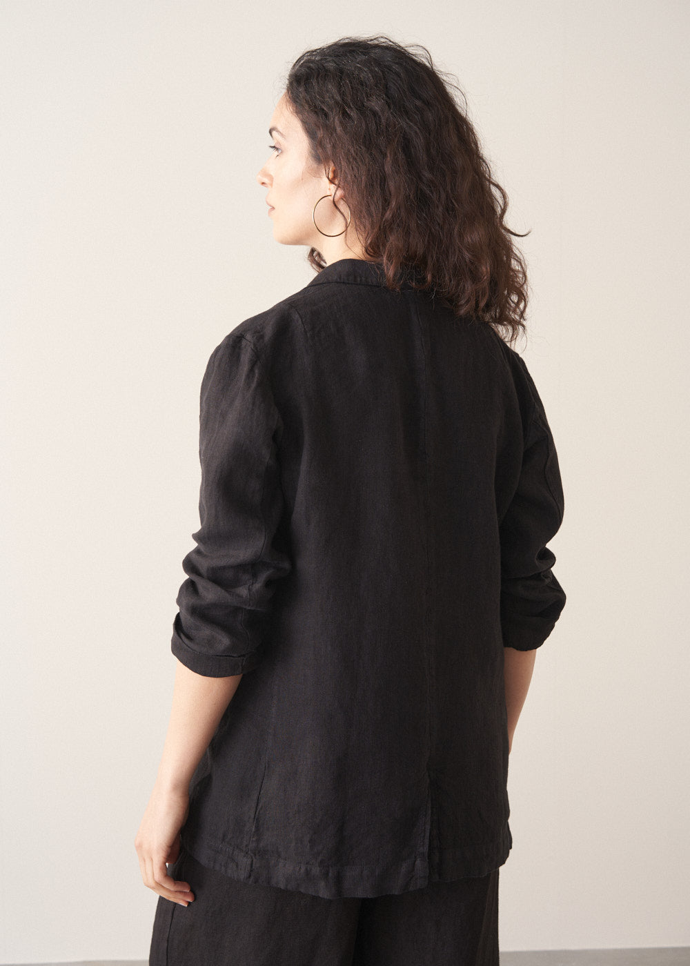 Modern Black Longline Linen Jacket - Image 2